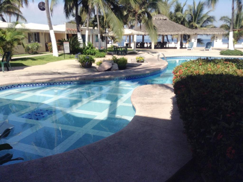 Coral Pacifico Hotel Y Villas Манзанило Екстериор снимка