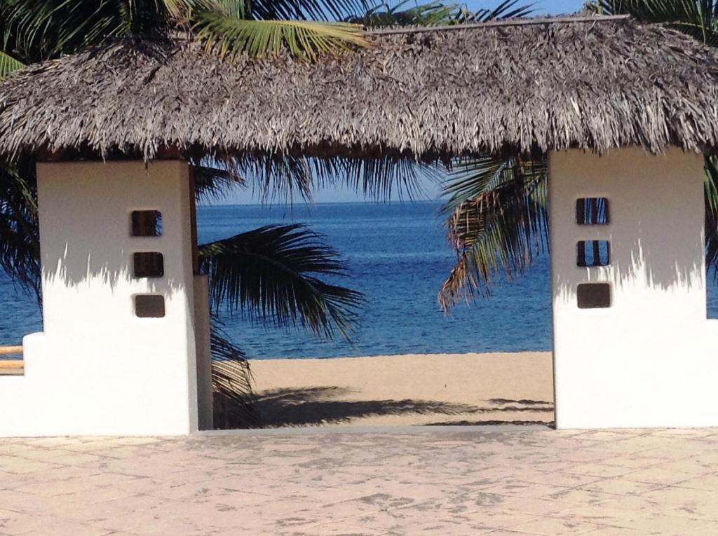 Coral Pacifico Hotel Y Villas Манзанило Екстериор снимка