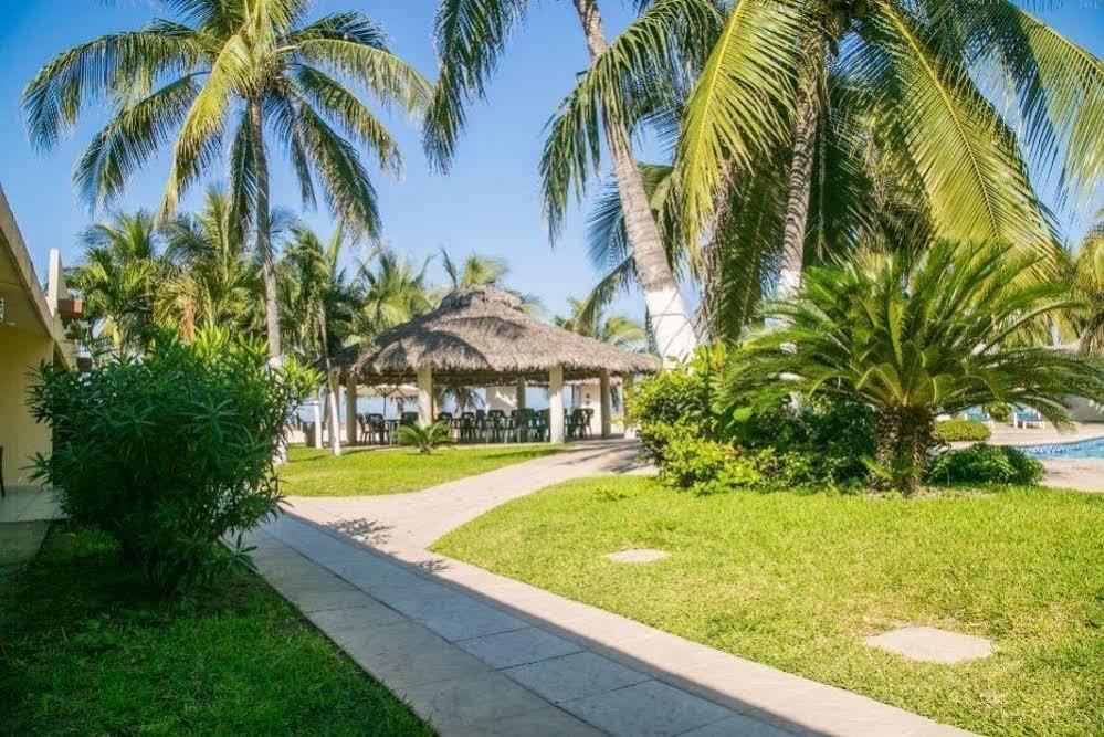 Coral Pacifico Hotel Y Villas Манзанило Екстериор снимка